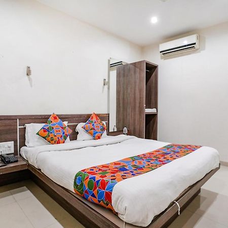 Fabhotel Sai Sakha 舍地 外观 照片