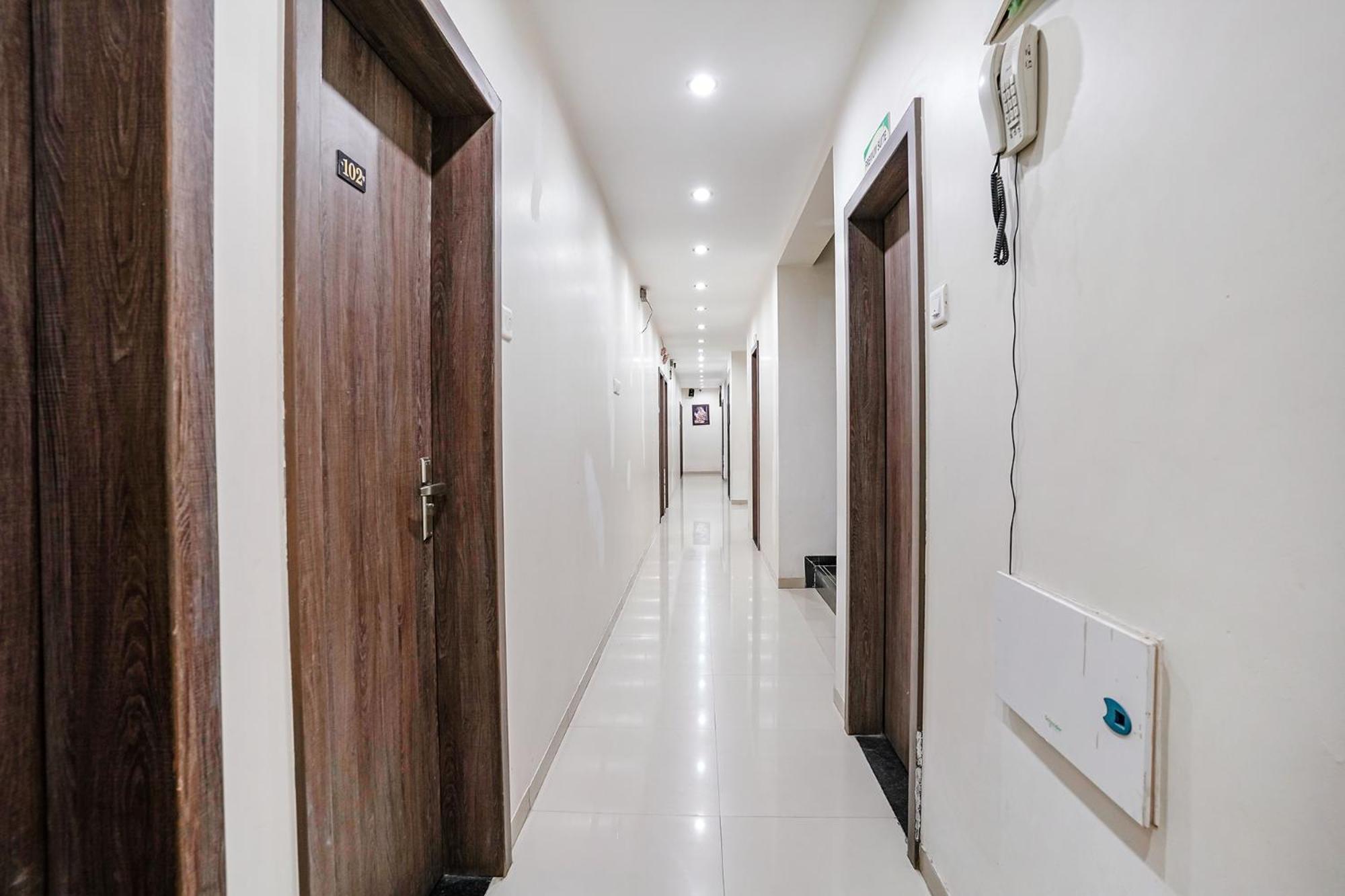 Fabhotel Sai Sakha 舍地 外观 照片