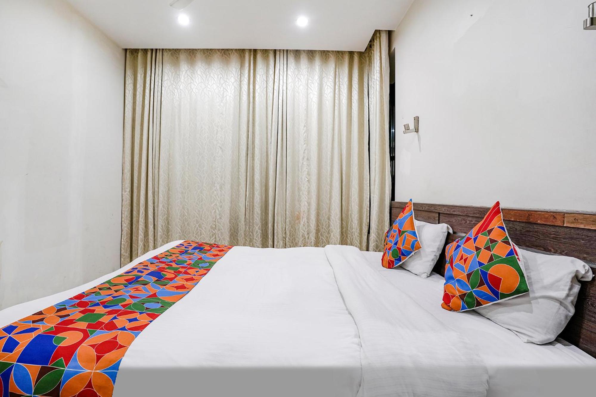 Fabhotel Sai Sakha 舍地 外观 照片