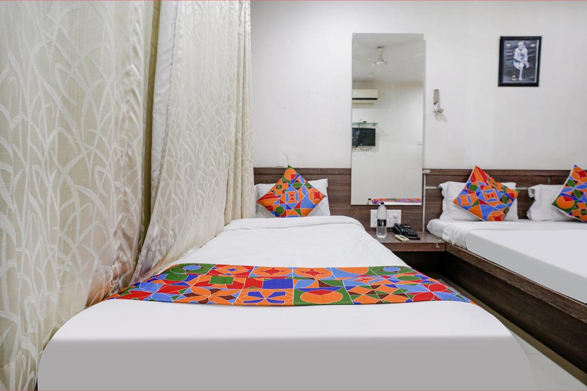 Fabhotel Sai Sakha 舍地 外观 照片